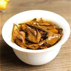 Organic Leaf Shape White Tea Leaves Compressed Old White Tea Cake 250g