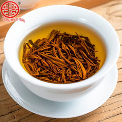HelloYoung TeaNew Black Tea ZhengshanXiaozhong Lapsang Souchong Black Tea Health Care100g