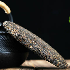 2016 Menghai Yiwu Ancient Tree Qizi Cake Round Tea Yunnan Pu'er Tea Raw Tea 357g