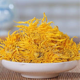 HelloYoung A Large Cup of Natural Herbal Tea In Summer Gold Huang Ju 4 Pieces Chrysanthemum