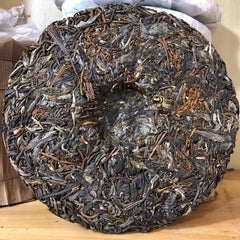 Ding Chun Yuan Wild Jingmai Pangxie Jiao Feet of Crab Pu-erh Tea 357g Raw