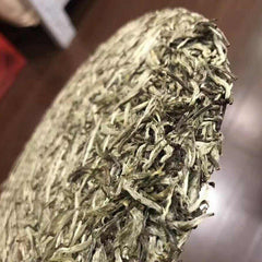 HelloYoung Chinese Premium Silver Needle White Tea Cake Organic Bai Hao Yin Zhen Cha 300g