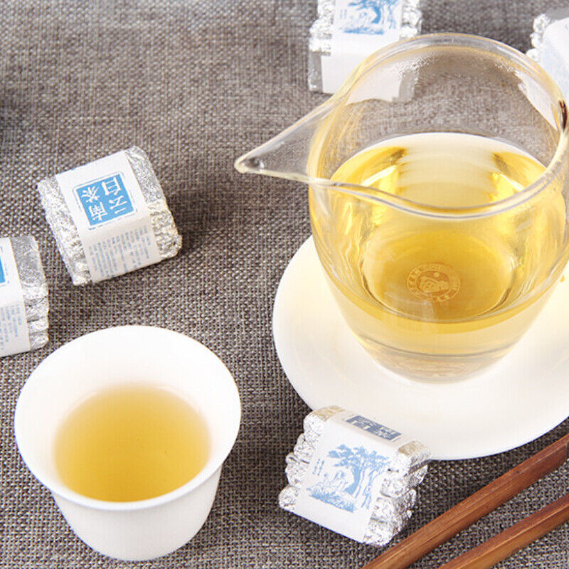 HelloYoung 500g Honey Fragrance Healthy Drink White Tea Yunnan Small White Tea Brick Flower