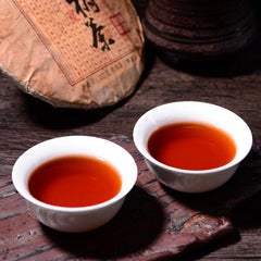 Bio Reife Pu-erh Tee Handgemachte Menghai Gekochte Schwarzer Tee Kuchen 357g