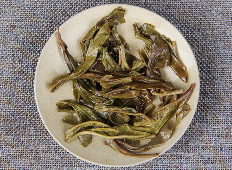 357g Collection Yiwu Ancient Tree Pure Pu'er Tea Raw Tea Yunnan Qizi Cake Tea