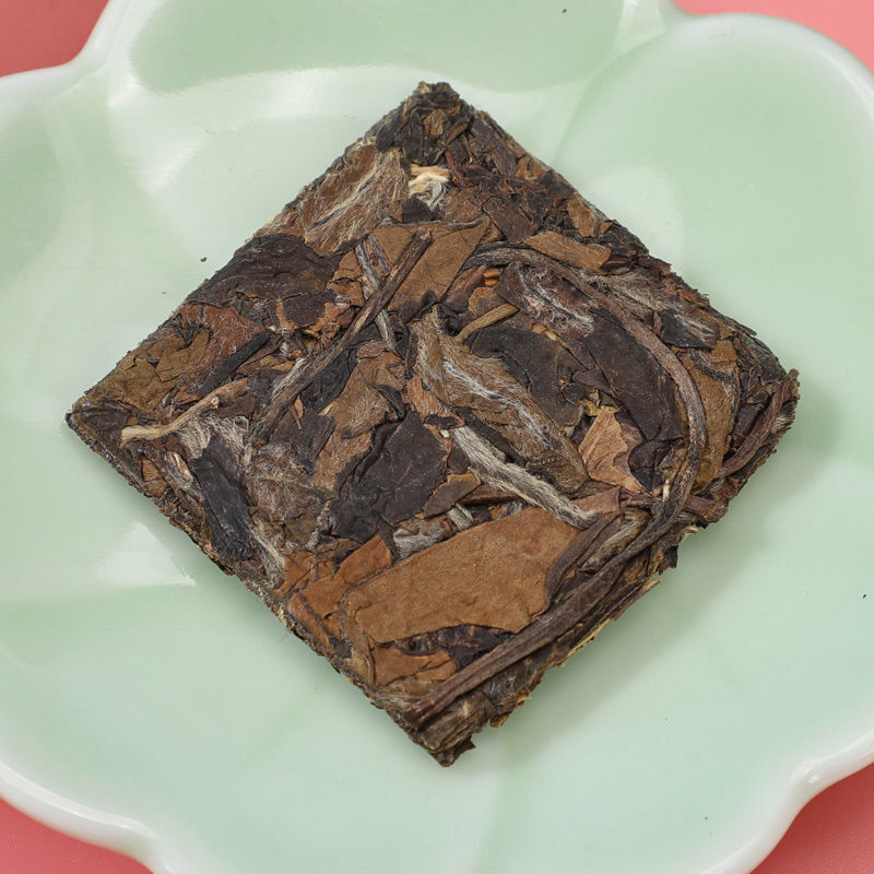 HelloYoung Fuding White Tea Shoumei Old White Tea Small Square Piece Bag Cookie Tea 150g
