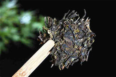 357g Klassischer Wildfeld Weihrauch Puerh Tee Yunnan Antiker Raw Puer Tee Kuchen