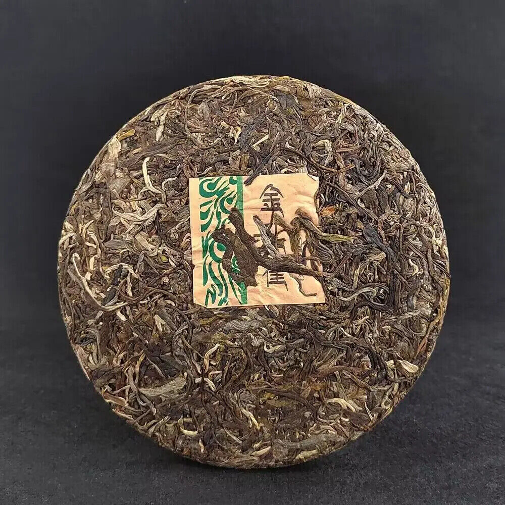 Yunnan Yiwu Peacock Puerh Cake Sheng Puer Tea 357g Compressed Raw Puer Tea Cake