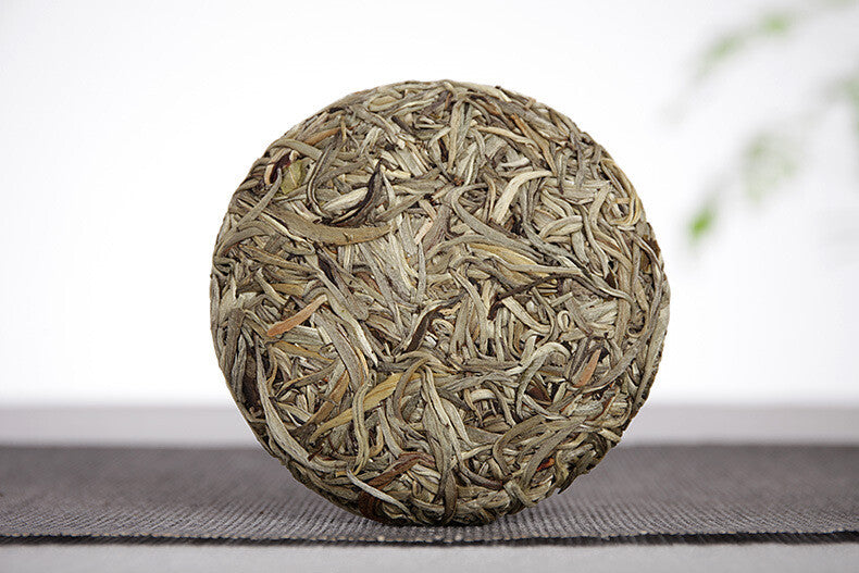 100g  Moonlight White Old White Tea, Yunnan Baihao Silver Needle Tea Cake