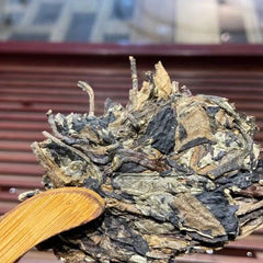 HelloYoung Yunnan White Tea Jinggu pressed of old white tea cake 357g/12.59oz