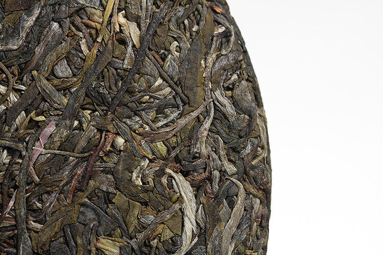 HelloYoung 357g Yunnan Pu'er Tea Xigui (White Cotton) Ming Pre-Spring Seven Seed Cake Tea