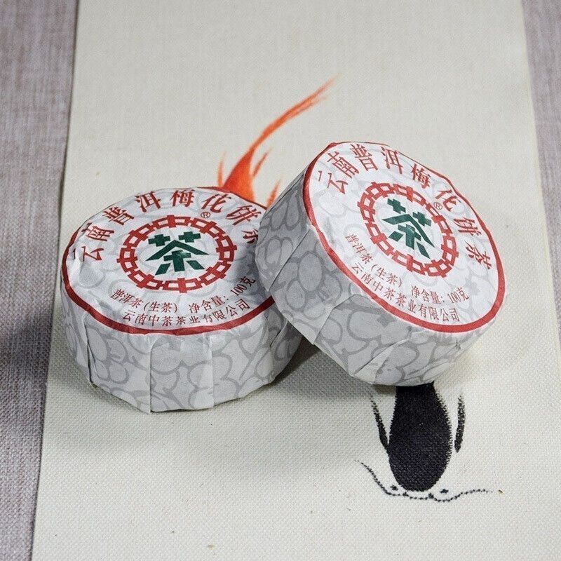 Chinese Tea Plum Blossom Cake Pu'er Raw Tea Cake 100g Yunnan Pu'er Tea