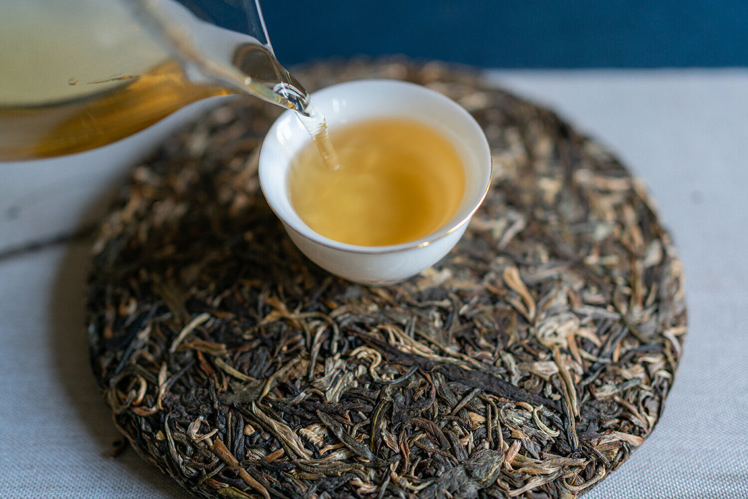 Lao Banzhang Puerh Raw Tea Yunnan Ancient Tree Puerh Seven Seed Cake Tea 357g