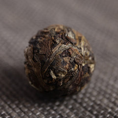 HelloYoung Yunnan Pu'er tea Fuding white tea process white peony old white tea dragon pearl