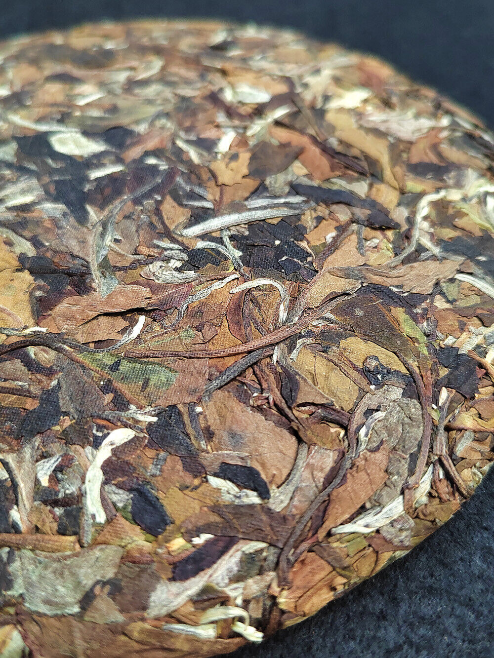 HelloYoung 357g Yunnan white tea cake tea moonlight white Mengku Daxueshan tea leaves