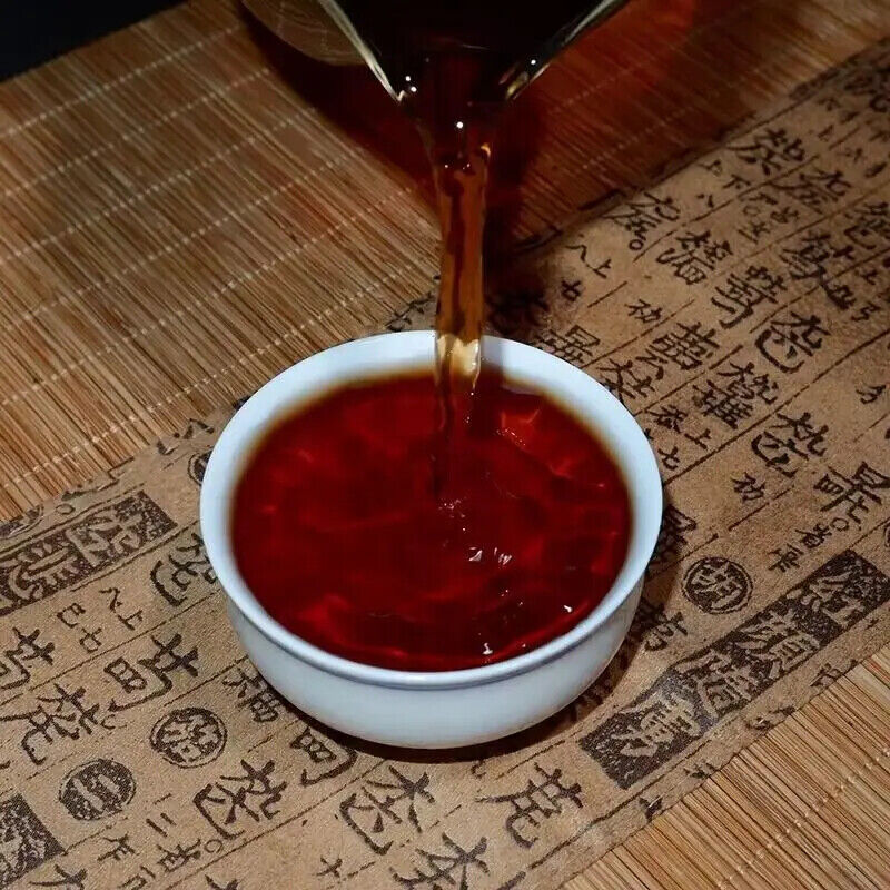 Old Puer Chinese Yunnan Compressed Fermented Pu'er Tea 357g Puer Cake