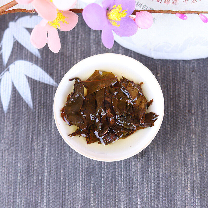 HelloYoung Yunnan High Mountain Old Ancient Tree White Tea Cake 357g Tea Sun White Tea