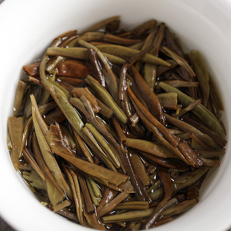 100g  Yunnan Small Cake Moonlight White Old White Tea Baihao Silver Needle