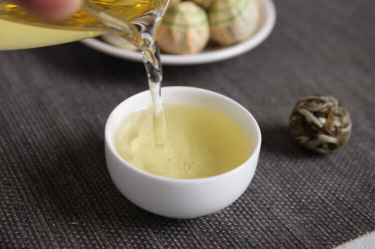 HelloYoung 500g loose Fuding white tea before Qingming Mountain sunshine White peony tea