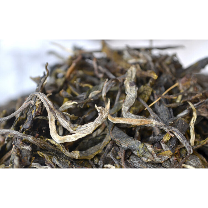 Ancient Tree Spring Tea Yunnan Pu'er Tea Seven Seed Cake Yiwu Tea 357g