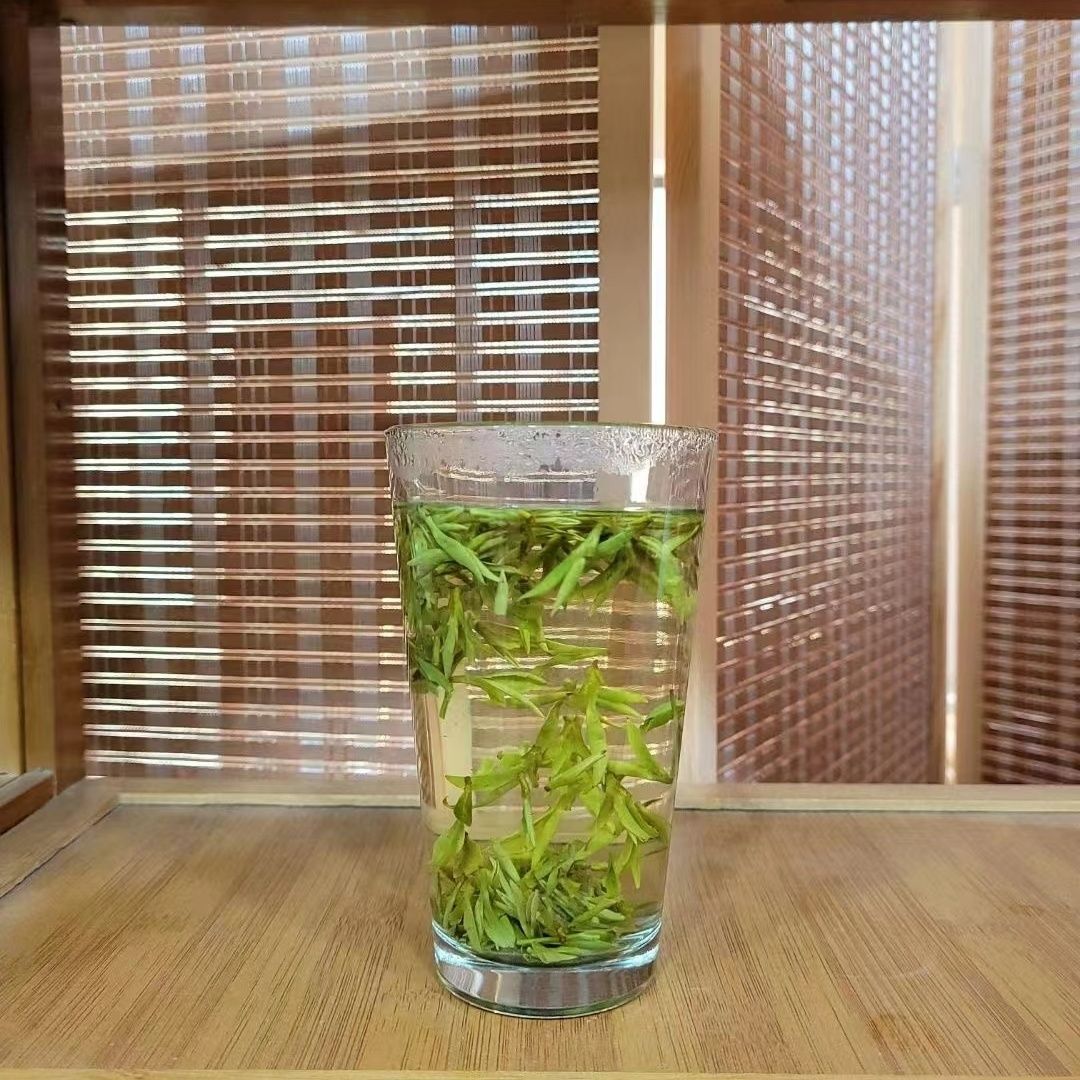 2025 West Lake Longjing First Flush 50g Natural Green Tea Fresh Spring Harvest