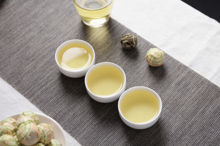 HelloYoung 500g loose Fuding white tea before Qingming Mountain sunshine White peony tea