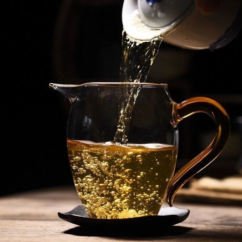 [7 cakes] Lao Ban Zhang Raw Tea Yunnan Pu'er Tea 600 Years Old Tree Tea