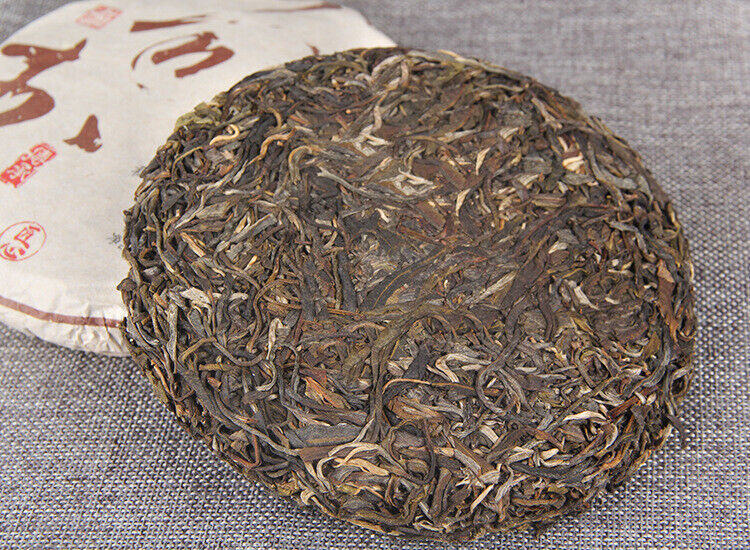 Centennial Old Tree Tea 200g Yunnan Yi Wu Old Tree Pu'er Tea Raw Cake Tea