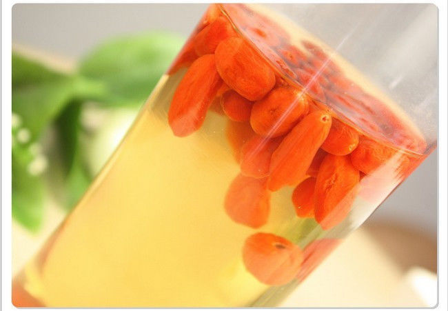 HelloYoungChinese 100g Natural Goji Berry Tea Wolfberry Goji Berries Herbal Tea Green Food Gouqi