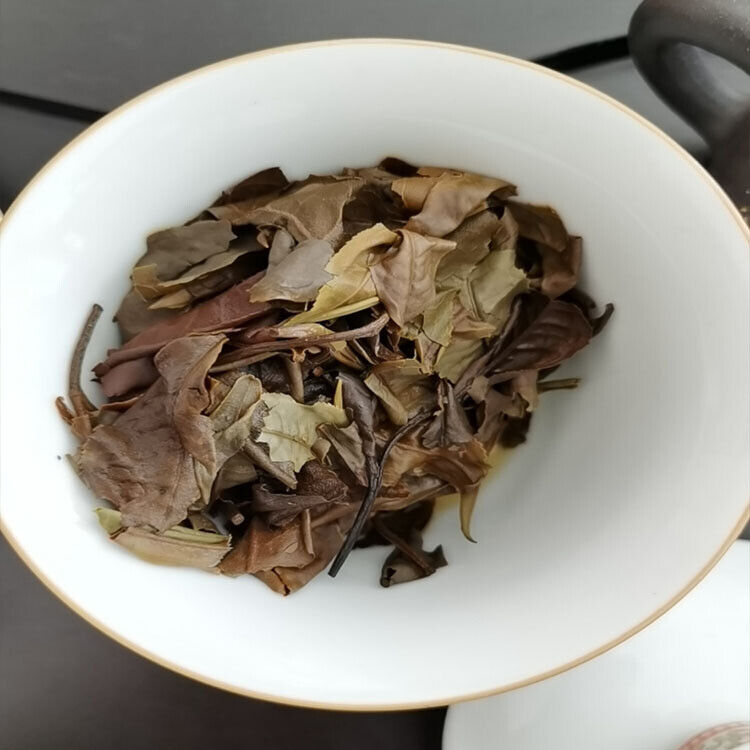 HelloYoung 357g Ancient Tree White Moonlight Yunnan Pu'er Tea White Tea Old White Tea Cake