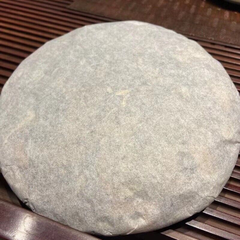 HelloYoung Yunnan White Tea Jinggu pressed of old white tea cake 357g/12.59oz