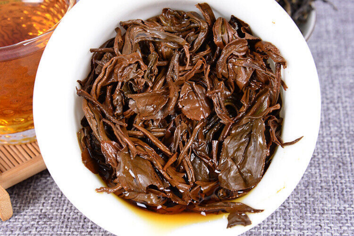 Yunnan Fengqing Black Tea Two Leaves Mao Feng Dian Hong Kung Fu Black Tea 500g