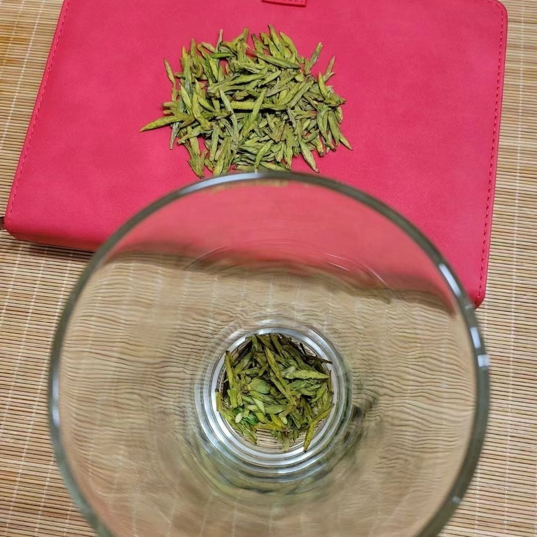 2025 West Lake Longjing First Flush 50g Natural Green Tea Fresh Spring Harvest