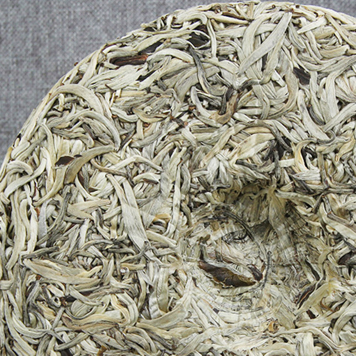 Top Classical Pu erh Raw Tea Single Bud White Silver Needle Ancient Tree
