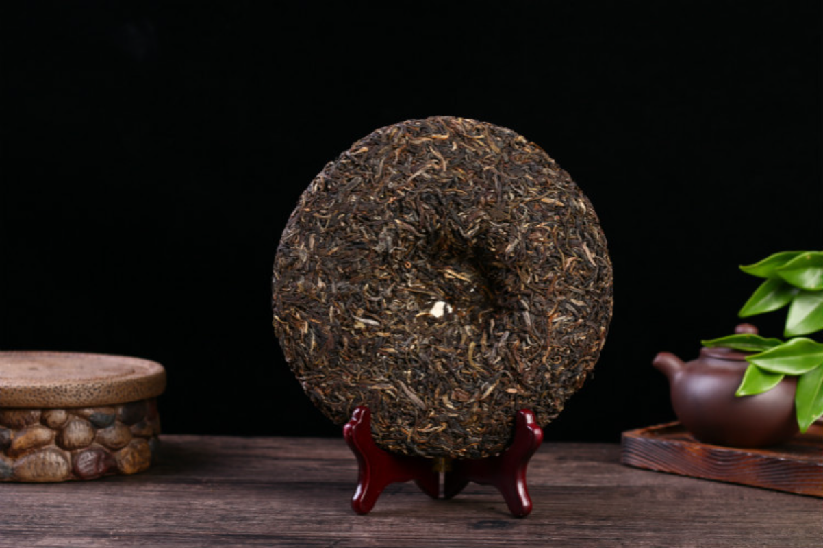 Yunnan Pu'er Tea Le Xing Xiang Changde Seven Cakes Aged Old Tea 357g