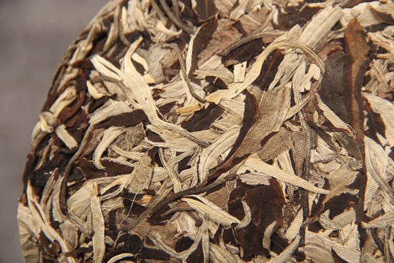 HelloYoung New Raw Tea Yunnan Pu'er Tea Moonlight White Cake Pure Handmade Trees 357g