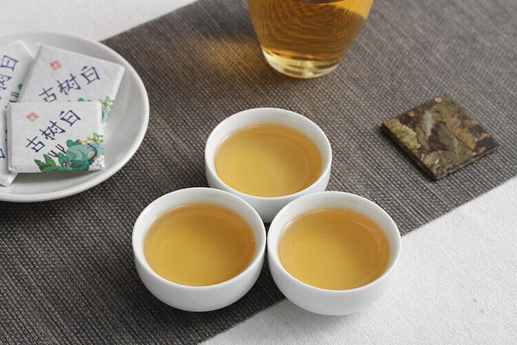 HelloYoung 500g Yunnan tea old tree white tea 8g small square brick (Chong) white tea