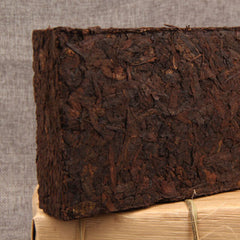 Big Leaf Pu-erh Tea Bamboo Shell Old Pu'er Tea Brick 1000g  Ancient