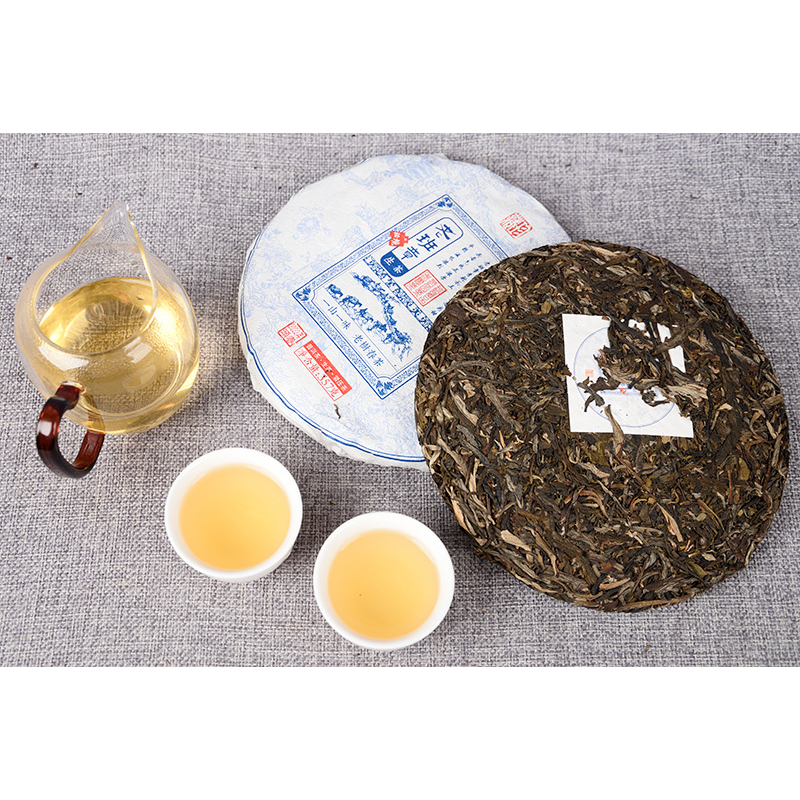 357g Gift Tea Yunnan Tea Old Banzhang Cake Pu'er Tea Tea Health Care
