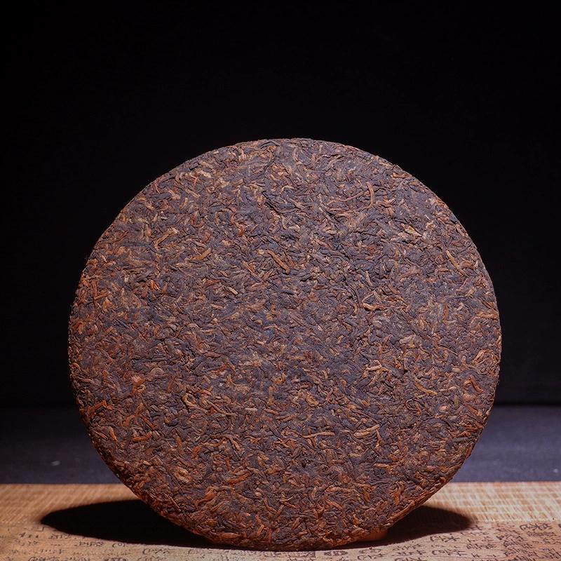 High-Quality Yunnan Tea Tree King Ripe Pu'er Tea 357g Natural Ripe Tea Cake