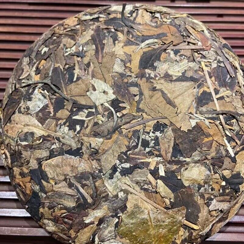 HelloYoung Yunnan White Tea Jinggu pressed of old white tea cake 357g/12.59oz