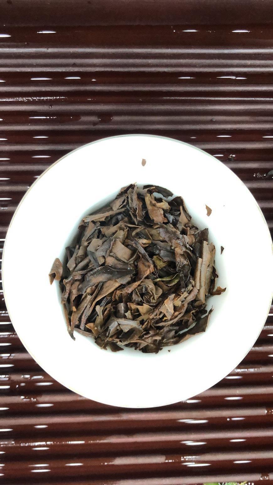 HelloYoung Fujian Fuding's White Tea Gong Mei Tea Cake 350g Loose