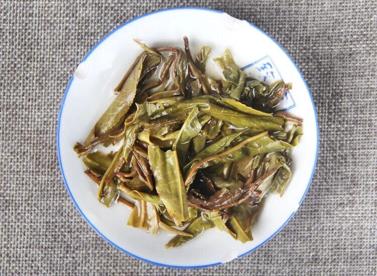 Old Tree Raw Tea Yunnan Pu'er Tea Cake Xigui Pure Tea Qizi Cake Tea 357g