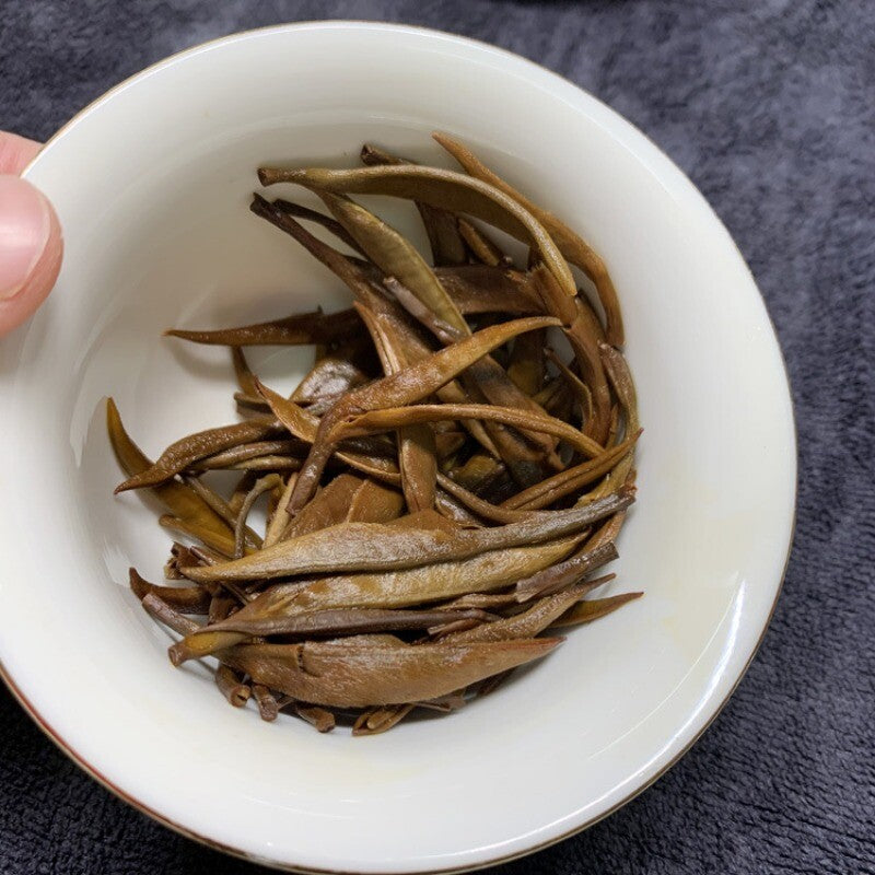 Yunnan Dian Hong Tea Fengqing Big Golden Needle Black Tea Bulk Tin 500g