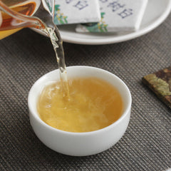 HelloYoung 500g Yunnan tea old tree white tea 8g small square brick (Chong) white tea