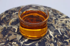 HelloYoung 357g Yunnan Pu'er Tea White Tea Spring Tea Cake Pu'er Tea Raw Tea