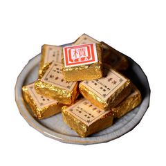 Yunnan Pu-erh Tea Aged Pu-erh Highly Aromatic Ripe Tea Leaves Small Bricks 250g