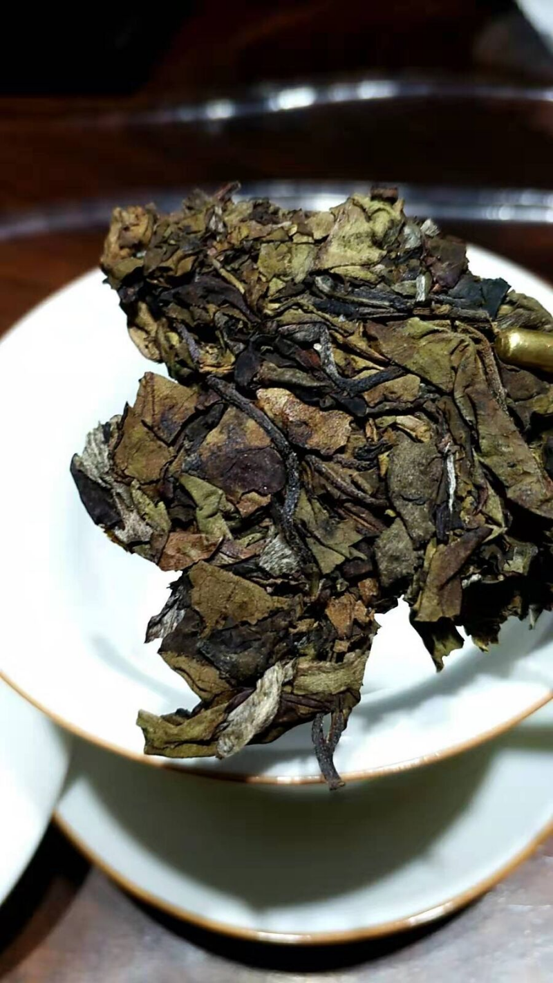 HelloYoung Yunnan Ancient White Tea 357 Grams Seven Cakes White Tea Yunnan Old White Tea