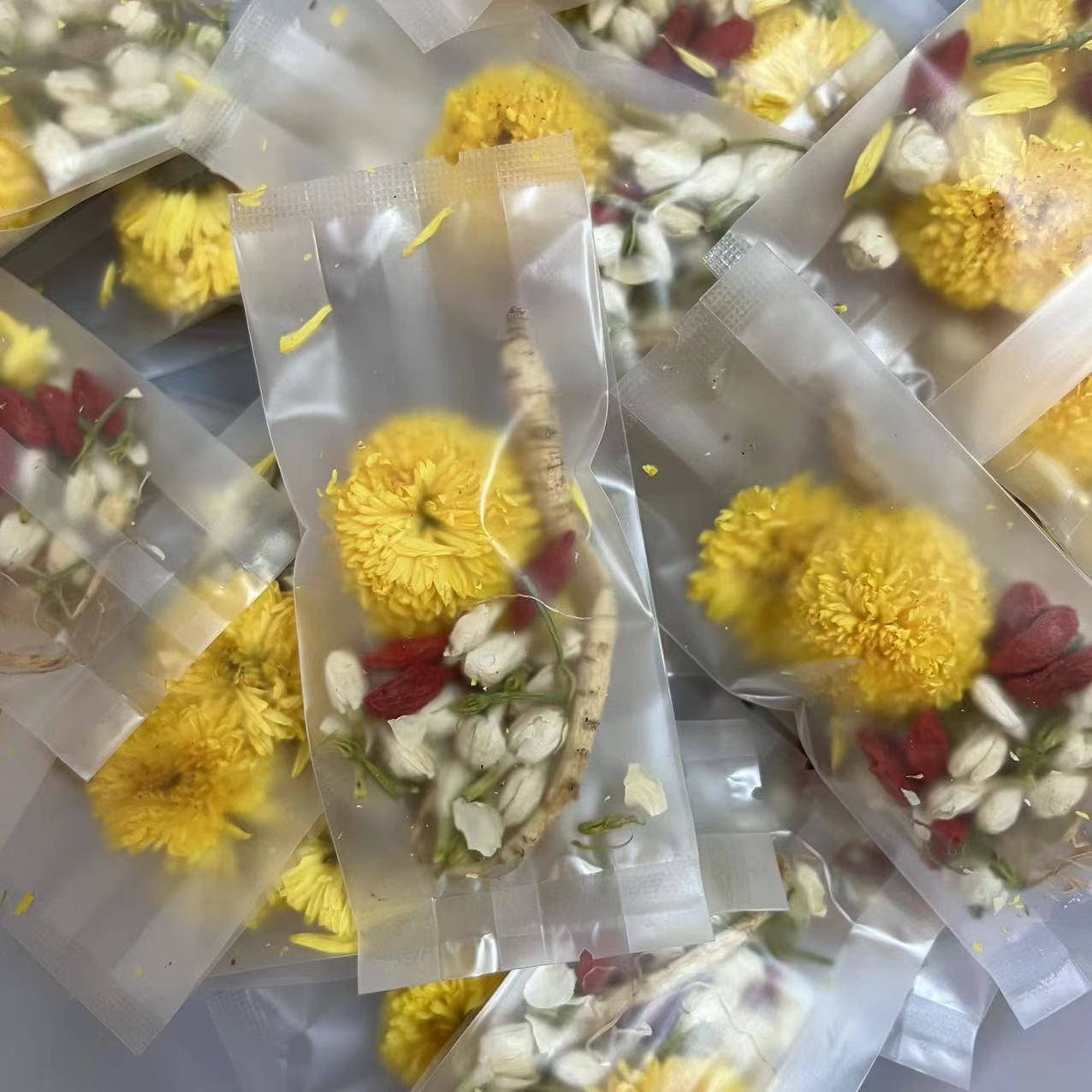 Loose flower and fruit tea combination flower tea bag chrysanthemum Wolfberry