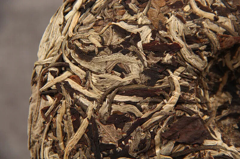 HelloYoung New Raw Tea Yunnan Pu'er Tea Moonlight White Cake Pure Handmade Trees 357g